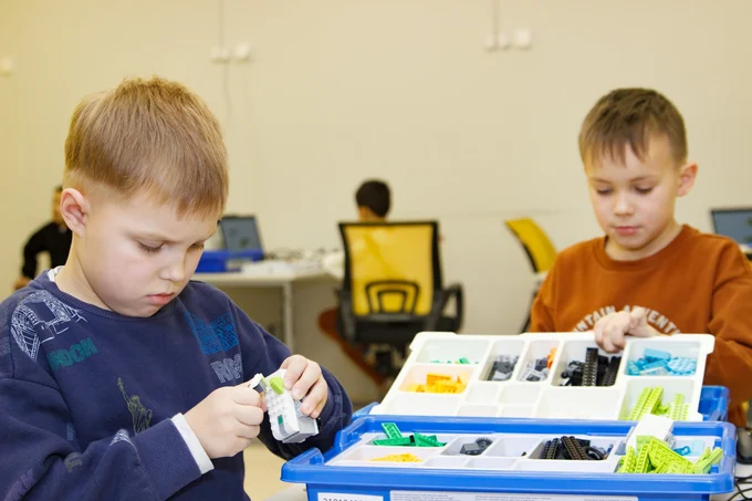 ПРОГРАММИРОВАНИЕ РОБОТОВ